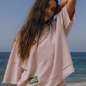 Daily Drills Cropped Sleeve Crew in Ladybird | Size: XS/S